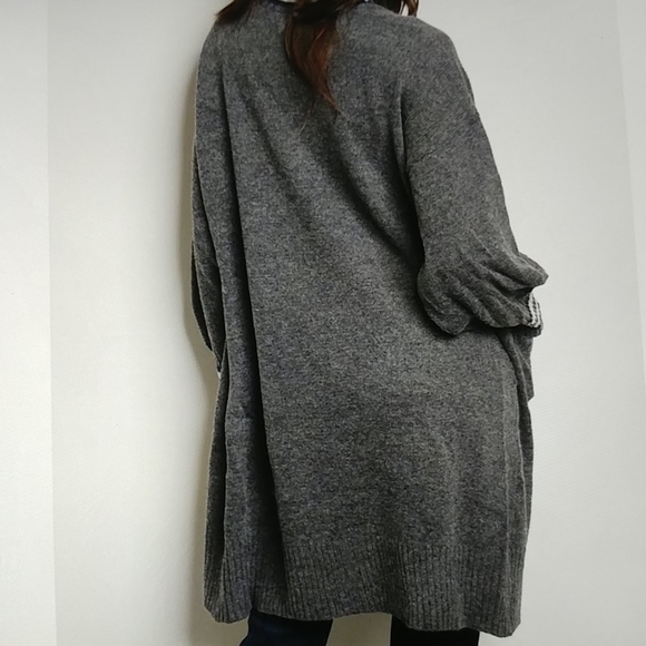 Cardigan - Picture 2 of 5